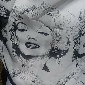 "Marilyn" Scarf